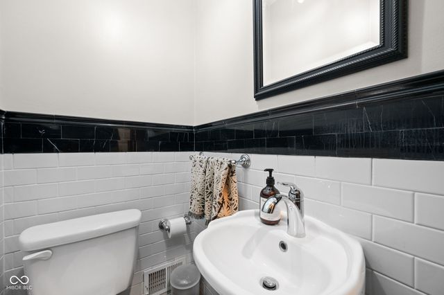 5344 N Pennsylvania Street, Indianapolis, IN 46220