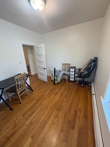 3 Spring Garden St. 3, Boston, MA 02125