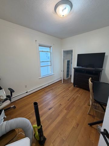 3 Spring Garden St. 3, Boston, MA 02125