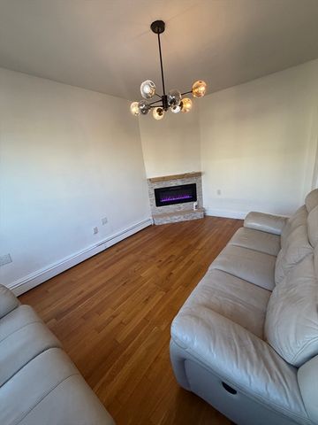 3 Spring Garden St. 3, Boston, MA 02125