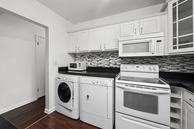 1904 N Oak Street, Bettendorf, IA 52722