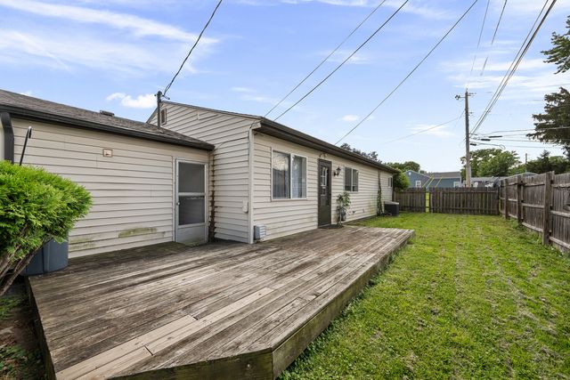 1904 N Oak Street, Bettendorf, IA 52722