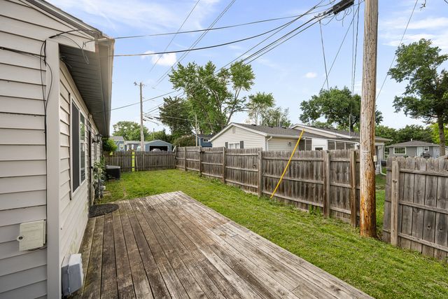 1904 N Oak Street, Bettendorf, IA 52722