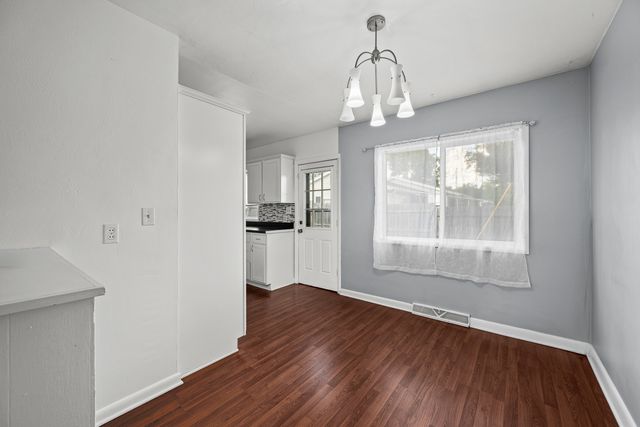 1904 N Oak Street, Bettendorf, IA 52722