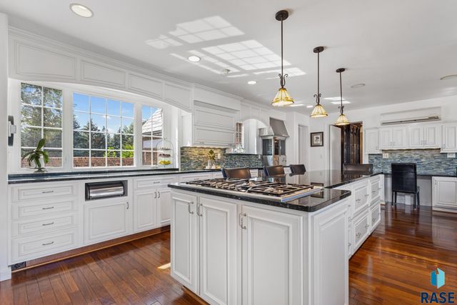 1 W Penmarch Pl Place, Sioux Falls, SD 57108