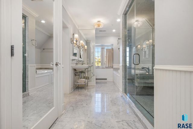 1 W Penmarch Pl Place, Sioux Falls, SD 57108