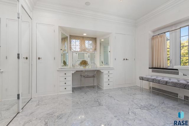 1 W Penmarch Pl Place, Sioux Falls, SD 57108