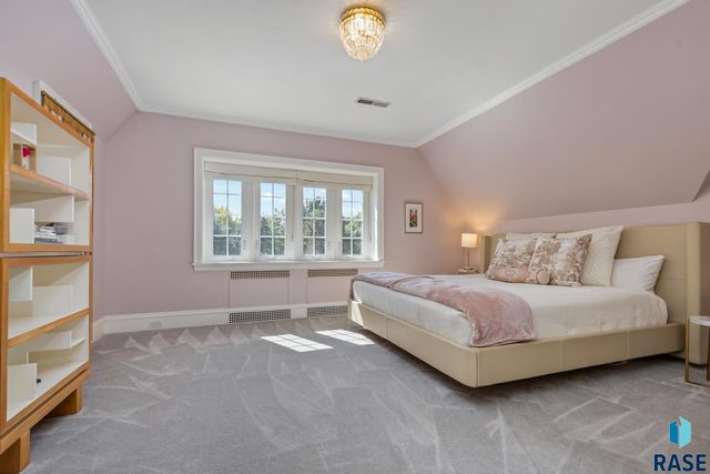 1 W Penmarch Pl Place, Sioux Falls, SD 57108