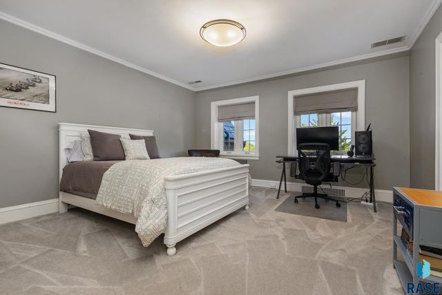 1 W Penmarch Pl Place, Sioux Falls, SD 57108