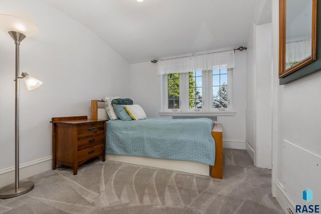 1 W Penmarch Pl Place, Sioux Falls, SD 57108