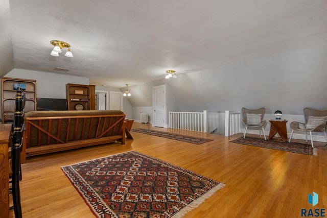 1 W Penmarch Pl Place, Sioux Falls, SD 57108