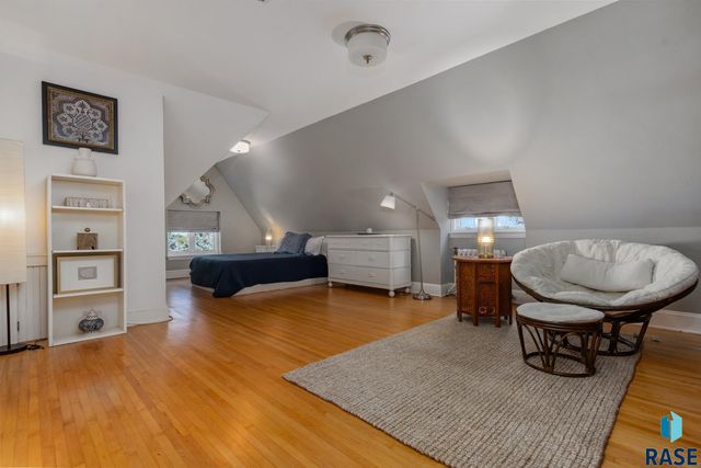 1 W Penmarch Pl Place, Sioux Falls, SD 57108