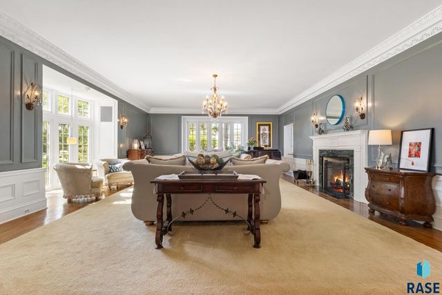 1 W Penmarch Pl Place, Sioux Falls, SD 57108