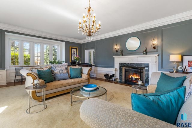 1 W Penmarch Pl Place, Sioux Falls, SD 57108