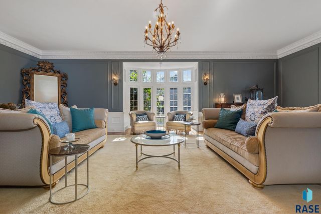 1 W Penmarch Pl Place, Sioux Falls, SD 57108