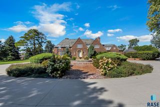 1 W Penmarch Pl Place, Sioux Falls, SD 57108