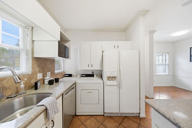 626 W Alabama Street, Houston, TX 77006