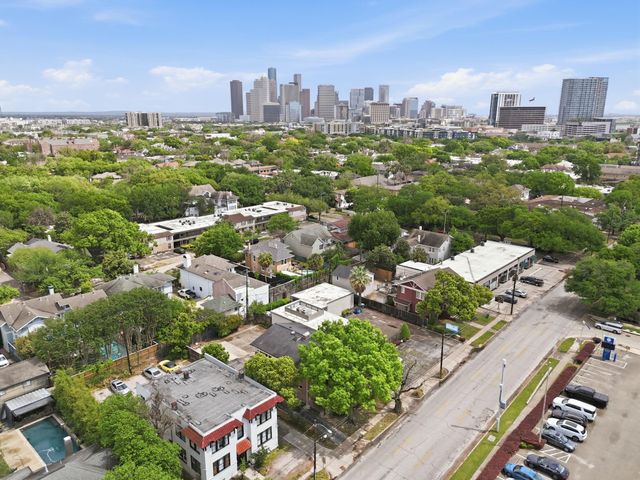 626 W Alabama Street, Houston, TX 77006