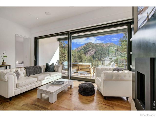 228 Lion Point, Boulder, CO 80302