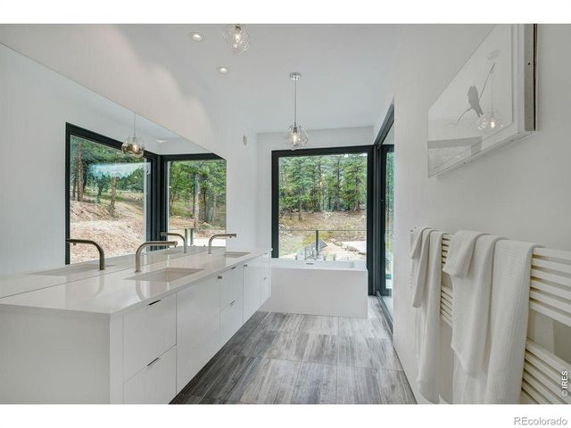 228 Lion Point, Boulder, CO 80302