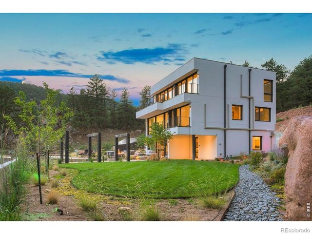 228 Lion Point, Boulder, CO 80302