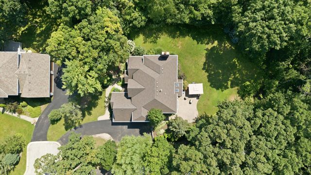 2523 Forest Court, Lindenhurst, IL 60046