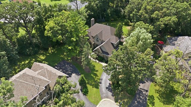 2523 Forest Court, Lindenhurst, IL 60046