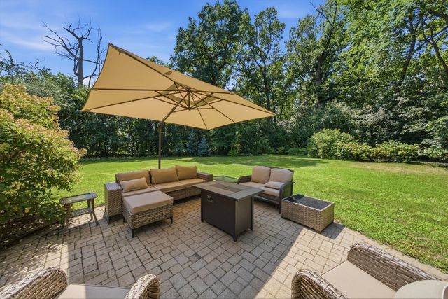 2523 Forest Court, Lindenhurst, IL 60046