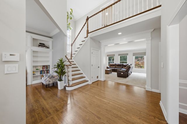 2523 Forest Court, Lindenhurst, IL 60046