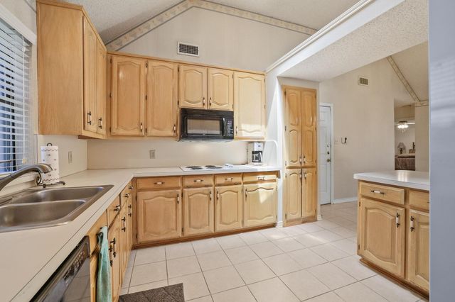4201 Spurwood Drive, Carrollton, TX 75010
