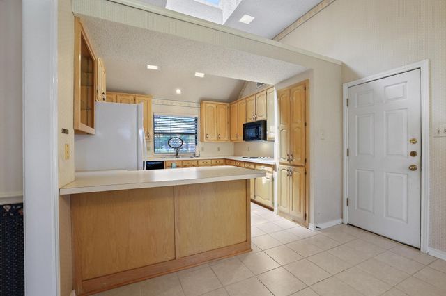 4201 Spurwood Drive, Carrollton, TX 75010