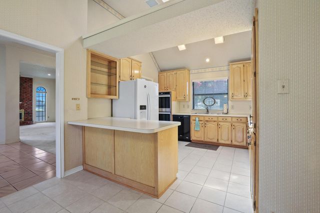 4201 Spurwood Drive, Carrollton, TX 75010