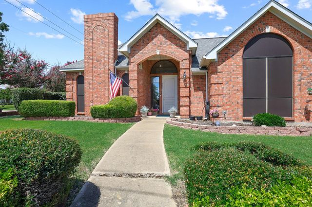 4201 Spurwood Drive, Carrollton, TX 75010