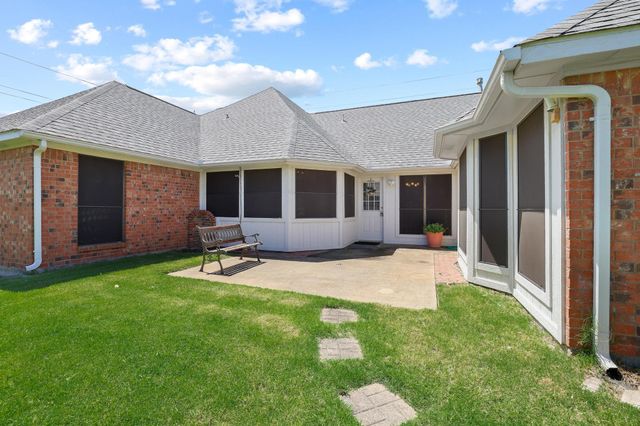 4201 Spurwood Drive, Carrollton, TX 75010