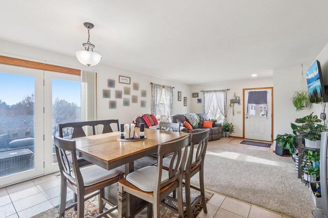 209-211 Buechner Drive, Mount Horeb, WI 53572