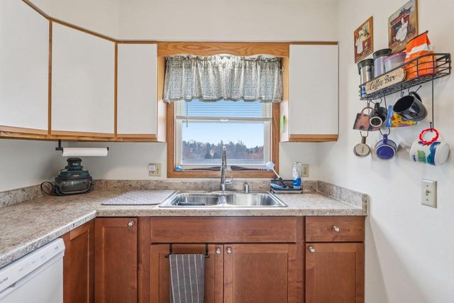 209-211 Buechner Drive, Mount Horeb, WI 53572