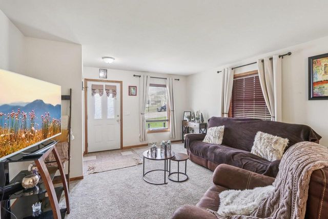 209-211 Buechner Drive, Mount Horeb, WI 53572