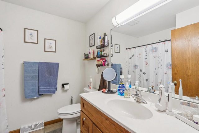 209-211 Buechner Drive, Mount Horeb, WI 53572