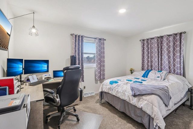 209-211 Buechner Drive, Mount Horeb, WI 53572