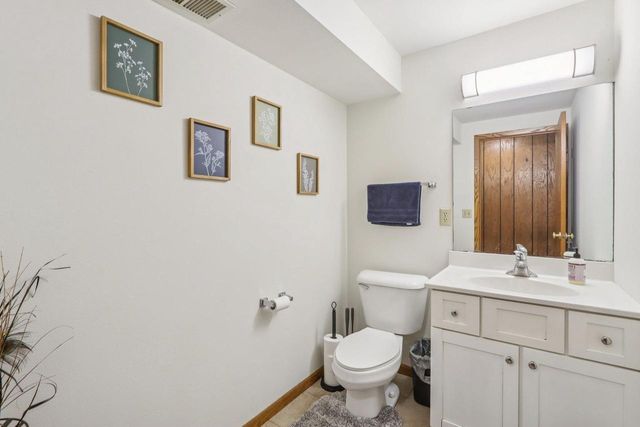 209-211 Buechner Drive, Mount Horeb, WI 53572