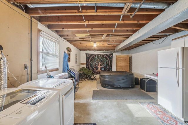 209-211 Buechner Drive, Mount Horeb, WI 53572