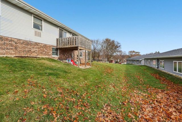 209-211 Buechner Drive, Mount Horeb, WI 53572