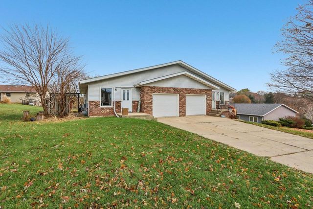 209-211 Buechner Drive, Mount Horeb, WI 53572