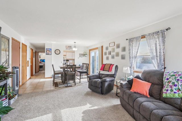 209-211 Buechner Drive, Mount Horeb, WI 53572