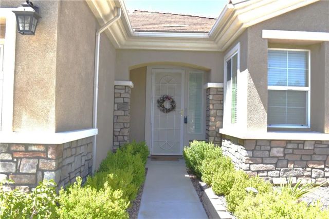 19484 Biltmore Road, Apple Valley, CA 92308