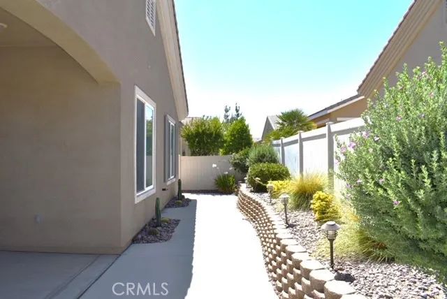 19484 Biltmore Road, Apple Valley, CA 92308