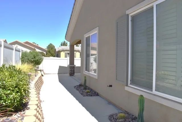 19484 Biltmore Road, Apple Valley, CA 92308