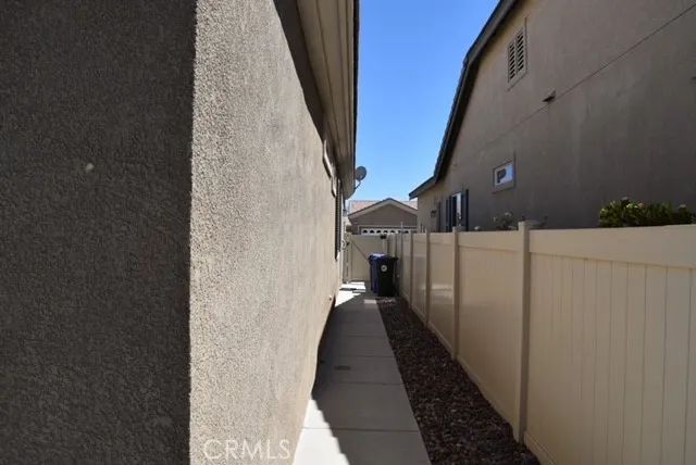 19484 Biltmore Road, Apple Valley, CA 92308