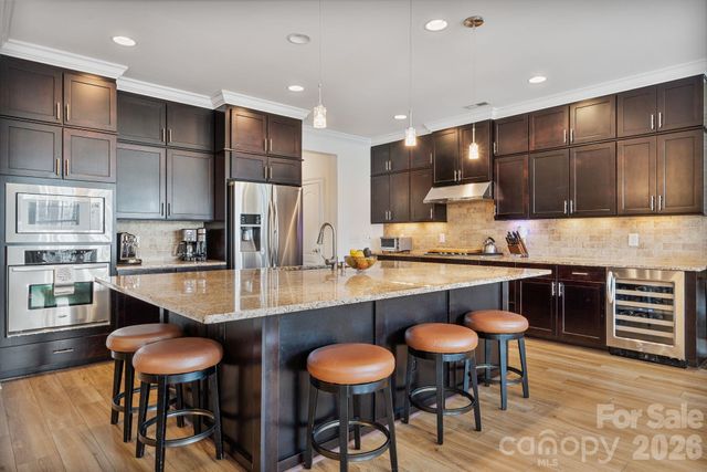 2404 Island Lake Drive, Charlotte, NC 28214