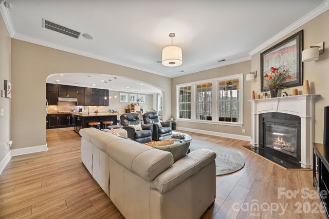 2404 Island Lake Drive, Charlotte, NC 28214